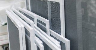 Москитные сетки на пластиковые окна Павлово купить по цене от 926 руб.